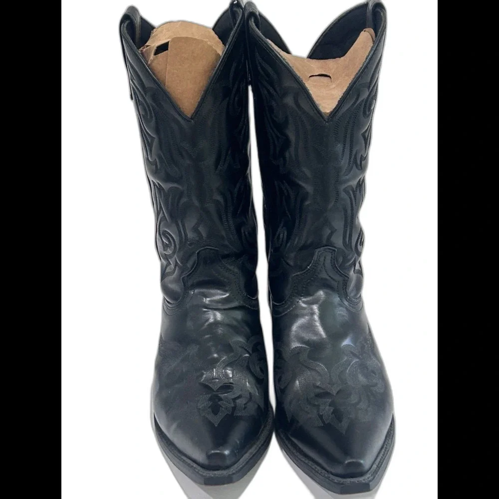 Laredo Hawk Western Cowboy Boots Men’s Size 10D Snip Toe. Color Black.